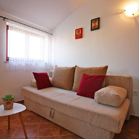 Brijunisol - 3 Apartments Top Position Near The Beautiful Beach Fazana Exterior photo