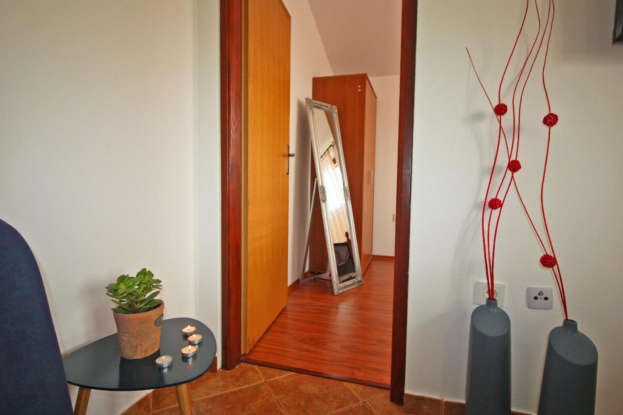 Brijunisol - 3 Apartments Top Position Near The Beautiful Beach Fazana Exterior photo